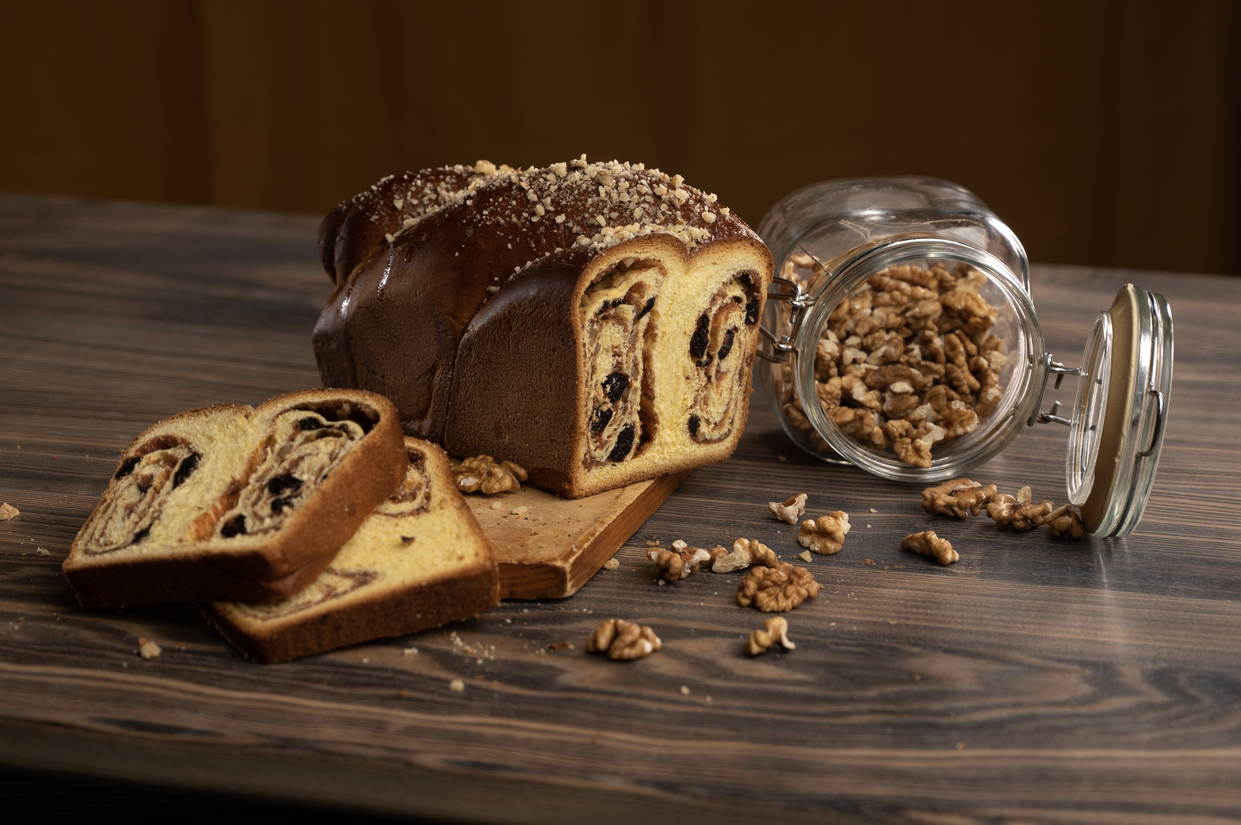 Rulada primăverii cu umplutură
de nuca , prună și caise